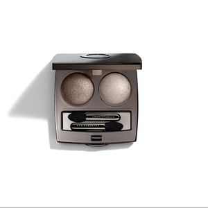 Chantecaille Lux eyeshadow duo in Tibet